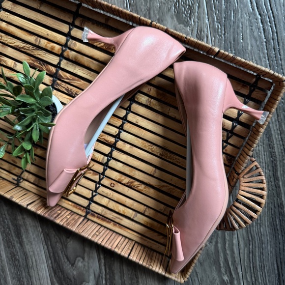 C.Paravano Pink Blush Metal Tie Buckle Kitten Heels Designer Olivia NEW 8.5 Pump - Picture 7 of 12